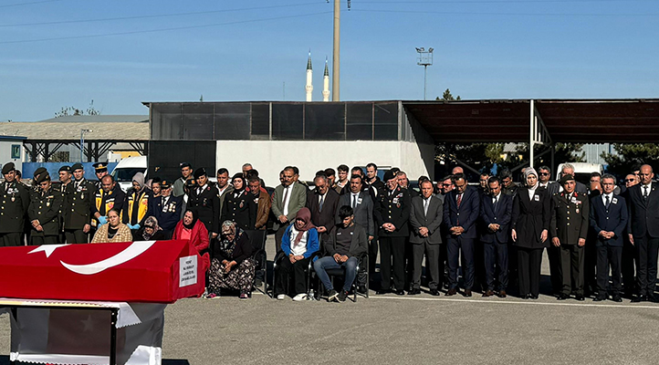 Zincirleme kazada hayatını kaybeden karakol komutanının cenazesi memleketi Konya’ya gönderildi