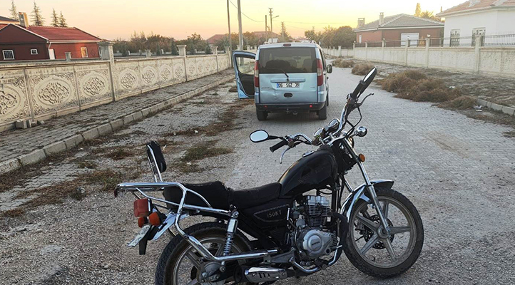 Konya’da hafif ticari araçla motosiklet çarpıştı: 1 yaralı