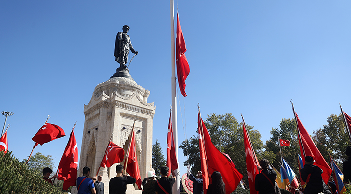 Konya ve çevre illerde Cumhuriyet’in 101. yıl dönümü kutlanıyor