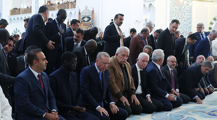 Cumhurbaşkanı Erdoğan ve Senegal Cumhurbaşkanı Fay Çamlıca Camii’nde cuma namazı kıldı