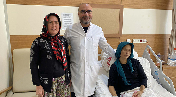 İki kız kardeş, aynı merkezde oldukları böbrek nakliyle sağlığına kavuştu