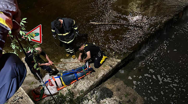 Samsun’da otomobil dereye uçtu; 1 ölü, 1 ağır yaralı