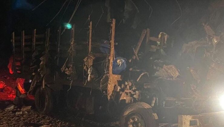 Kolombiya’nın Cauca bölgesinde düzenlenen bombalı saldırıda 5 asker öldü