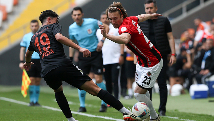 1. Lig’de heyecan dorukta