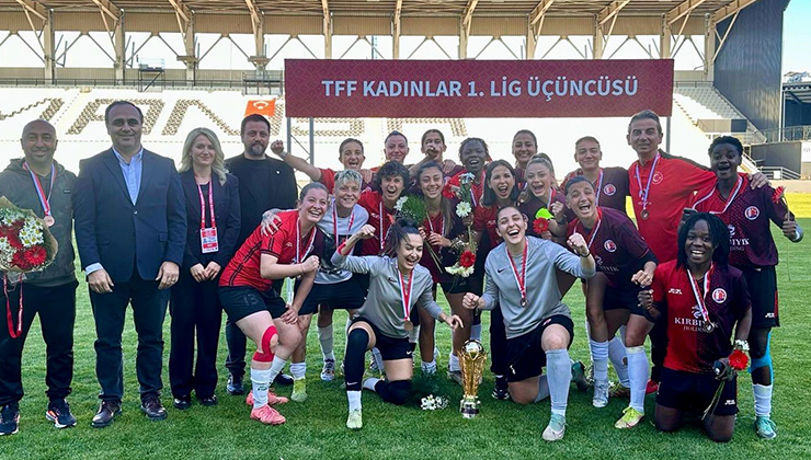1207 Antalya KFK, Kadın Futbol Süper Ligi’ne yükseldi