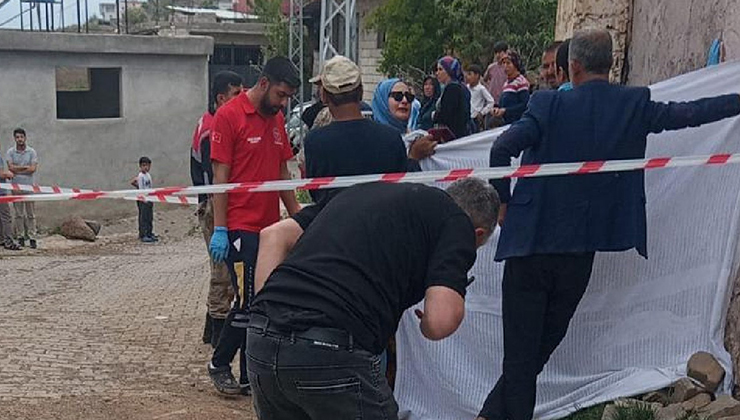 Acı ölüm; otomobiliyle geri manevra yaparken hamile eşinin ölümüne neden oldu