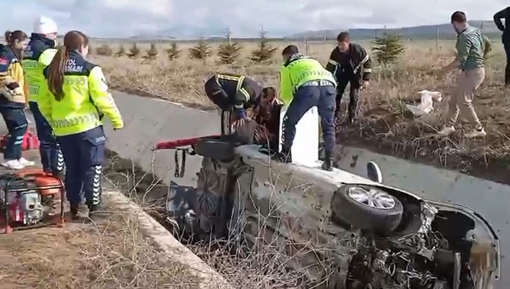 Aksaray’da otomobil sulama kanalına düştü: 4 yaralı