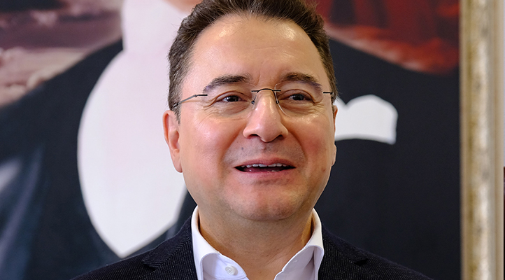 Babacan: Sanayicimizin üretime olan aşkını gördükçe moralimiz düzeliyor