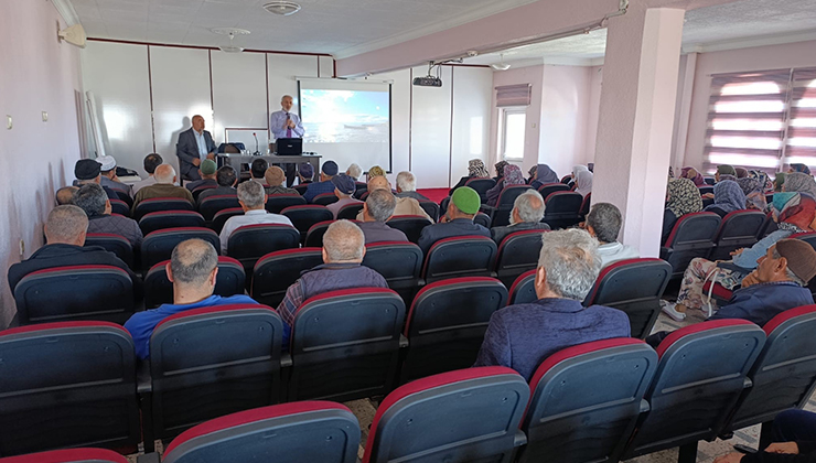 Beyşehir’de hacı adaylarına eğitim semineri
