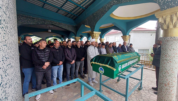Damadının 15 bıçak darbesiyle öldürdüğü kayınpeder son yolculuğuna uğurlandı