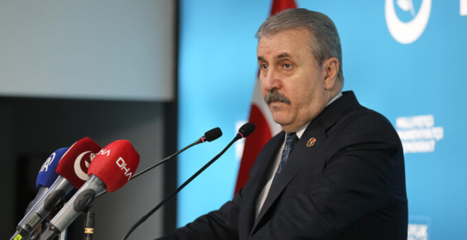 Destici: DEM Parti ve türevleri bir kez daha açılmamak üzere kapatılmalı
