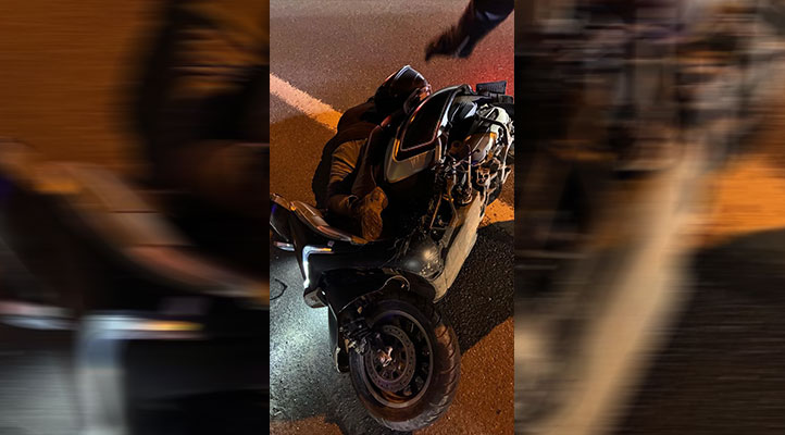 Eyüpsultan’da hafif ticari aracın çarpıp kaçtığı motosikletli ağır yaralandı