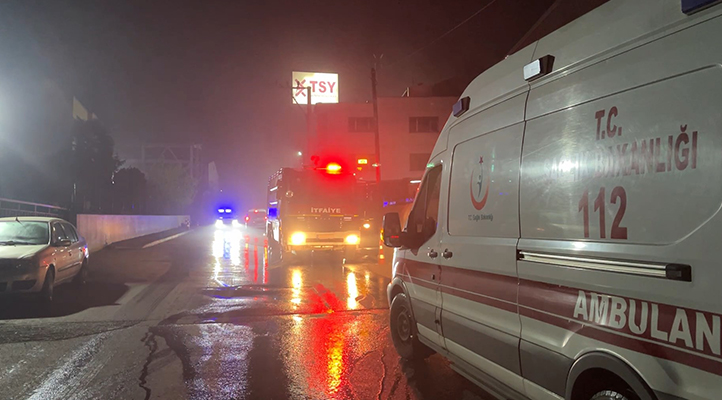 Gebze’de, fabrikada çıkan yangın söndürüldü