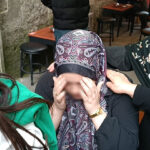 Genç kız, peşine düşen adamdan attığı tokat sayesinde kurtuldu