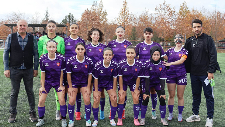 Genç Ülkümspor tur için sahada