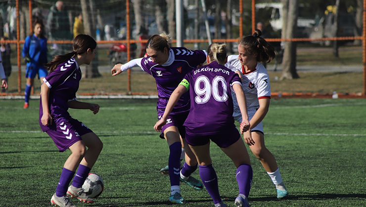 Genç Ülkümspor yarı final aşkına