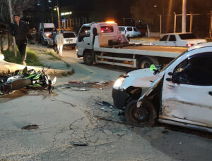 Hafif ticari araç ile motosiklet çarpıştı: 1 ölü