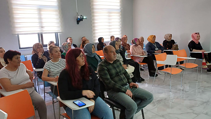 İlçe Sağlık Müdürlüğü personeline ilk yardım eğitimi