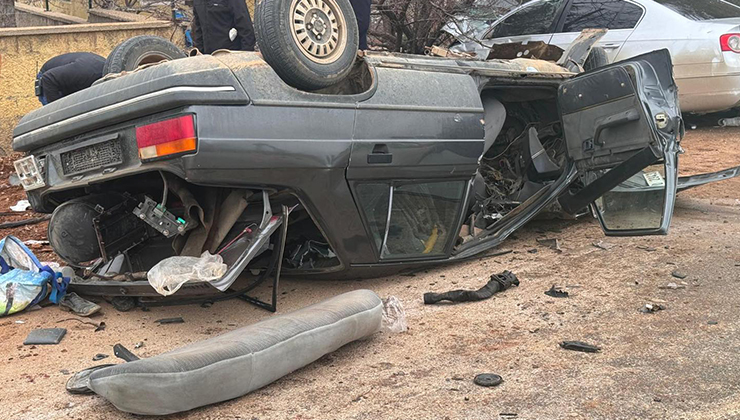 Kahramanmaraş’ta iki otomobil kafa kafaya çarpıştı: 3 ölü, 3 yaralı