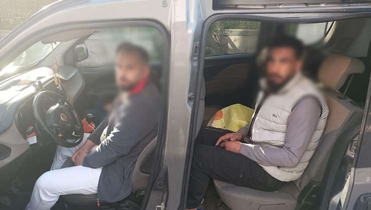 Konya polisinden göçmen kaçakçısına suçüstü