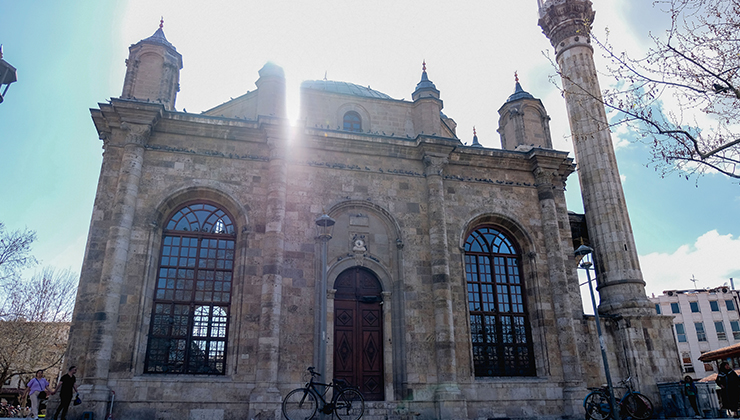 Konya’da bir Osmanlı mirası: Aziziye Camii