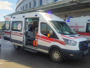 Konya’nın Beyşehir ilçesinde hayvan pazarında çıkan bıçaklı kavgada 1 kişi yaralandı