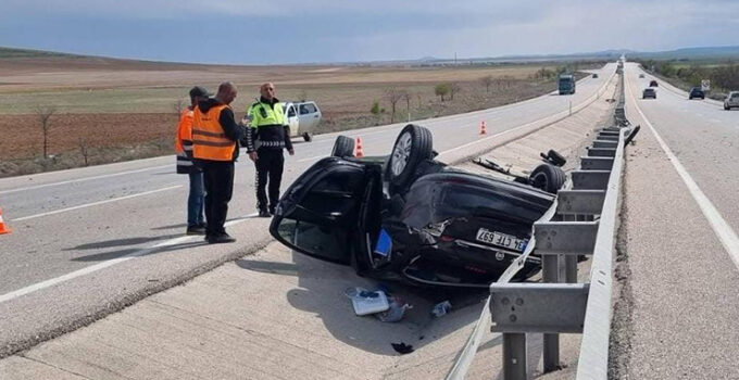 Kulu’da takla atan otomobildeki karı koca yaralandı