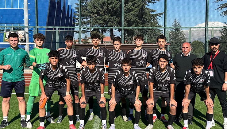 Meram Kara Kartallar ve 1922 Konyaspor 2. kademeye yükseldi