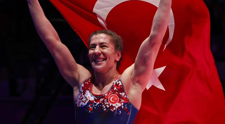 Olimpik Milli sporcu Yasemin Adar Yiğit, aktif sporculuk hayatını noktaladı