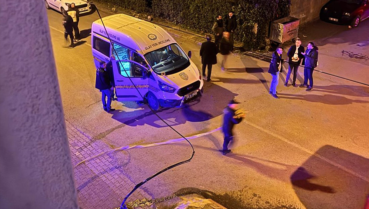 Samsun’da bir kadın, boşanma aşamasında olduğu erkek tarafından sokak ortasında öldürdü