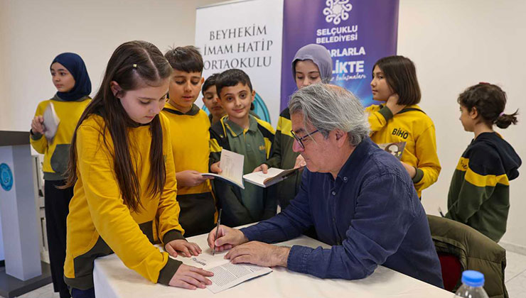 Selçuklu’da “Okur Yazar Buluşmaları” Sürüyor
