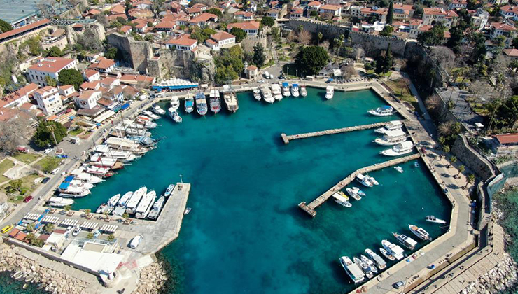 Yangına dayanıklı kapı krizi: Antalya’da 1600 otelden yüzde 90’ı risk altında