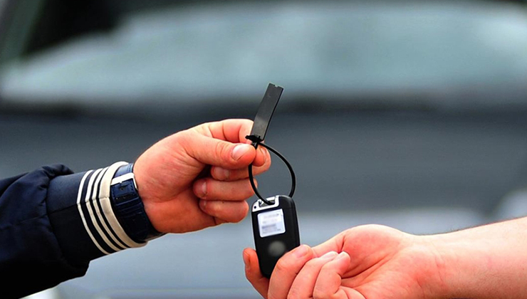 Yargıtay, bedel ödemeden araç alan kişiye dolandırıcılıktan verilen cezayı onadı
