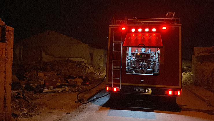 13 katlı binada yangın ihbarına giden itfaiye müstakil metruk evle karşılaştı