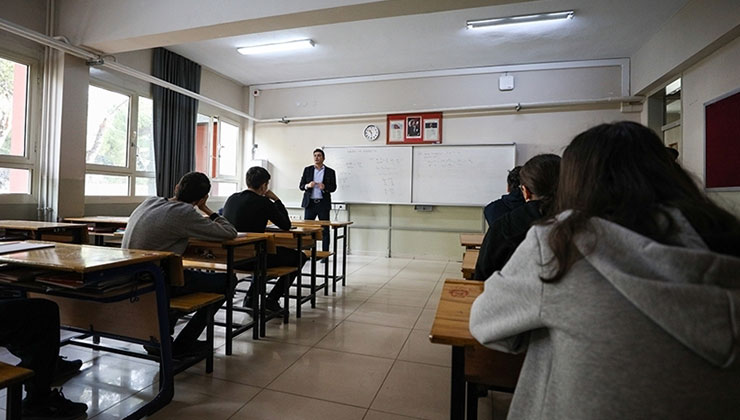 15 bin sözleşmeli öğretmen alımı için başvurular bugün sona eriyor