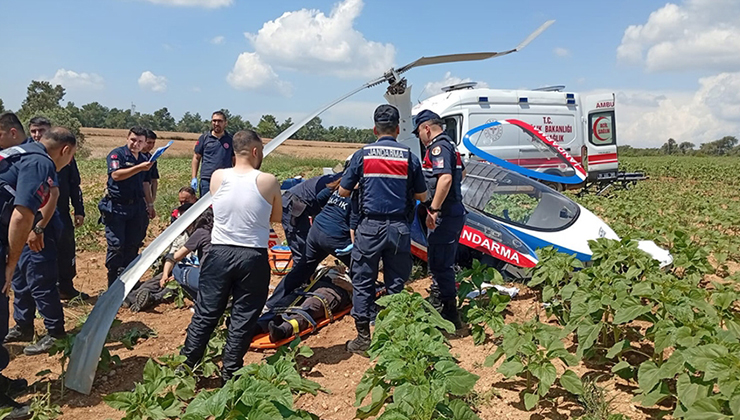 Adana’da jandarma cayrokopteri araziye sert iniş yaptı