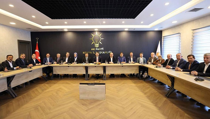 AK Parti’de Bakan Kurum’un katılımı ile istişare toplantısı düzenlendi