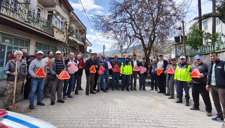 Akşehir İlçe Jandarma Komutanlığı’ndan traktör kazalarını önleme çalışması