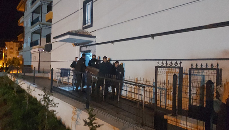Ankara’da bir kişi komşusunu tabancayla öldürüp aynı silahla intihar etti