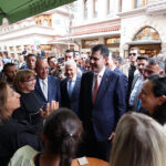 Bakan Kurum Konya’nın tarihi çarşısında