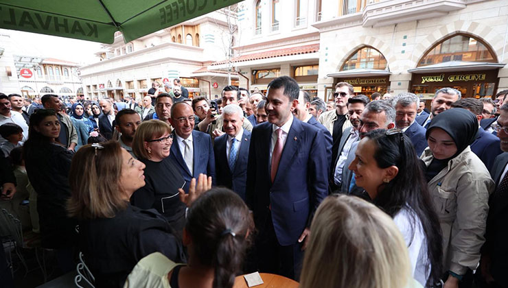Bakan Kurum Konya’nın tarihi çarşısında