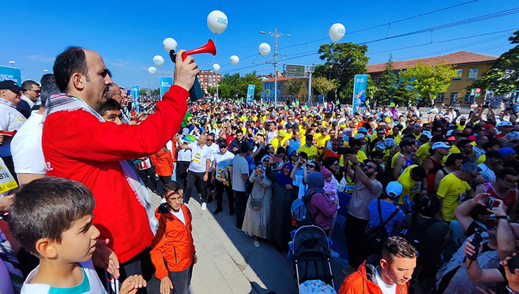 Başkan Altay tüm sporseverleri Uluslararası Konya Yarı Maratonu’na katılmaya davet etti