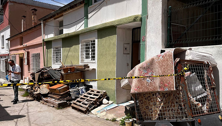Burdur’da bir evde ağır koku ihbarına gelen polis cesetle karşılaştı