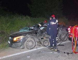 Bursa’da cip ile otomobilin çarpıştığı kazada 3 kişi öldü, 1 kişi yaralandı