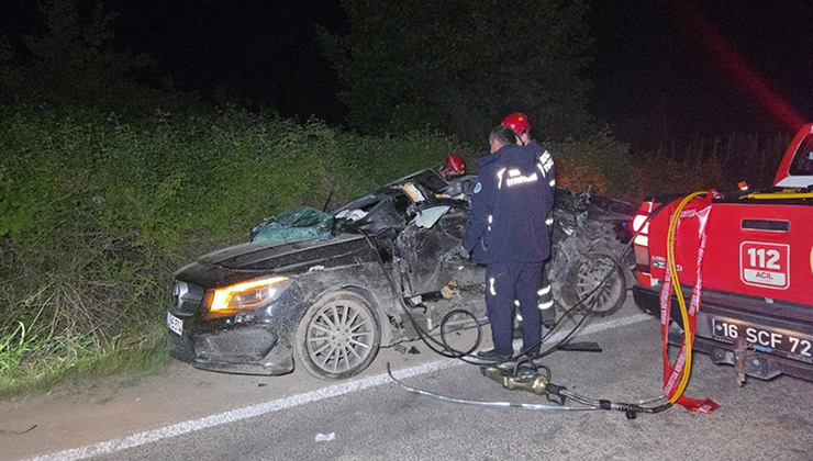 Bursa’da cip ile otomobilin çarpıştığı kazada 3 kişi öldü, 1 kişi yaralandı