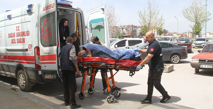 Çapa motoruna ayağını kaptıran çiftçi yaralandı