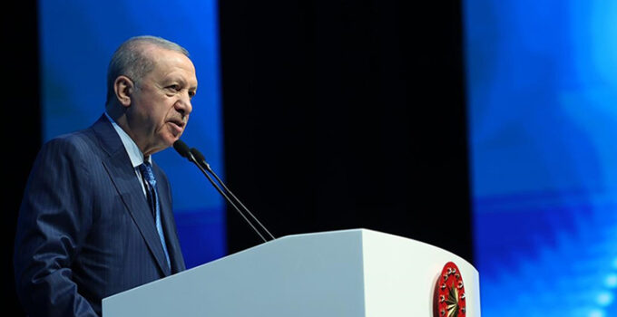 Cumhurbaşkanı Erdoğan: Kızılayımız Gazzeli kardeşlerimizi asla yalnız bırakmamıştır