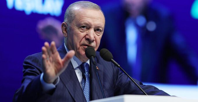 Cumhurbaşkanı Erdoğan’dan Özel’e ‘geçmiş olsun’ telefonu