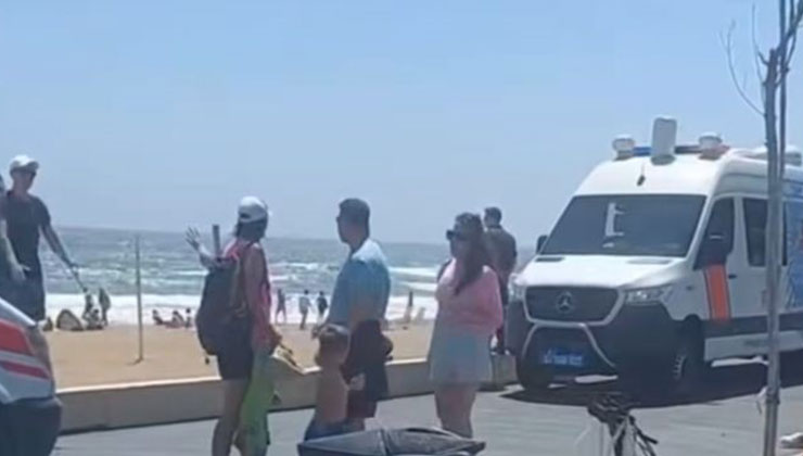 Dalgalı denize giren genç boğularak hayatını kaybetti