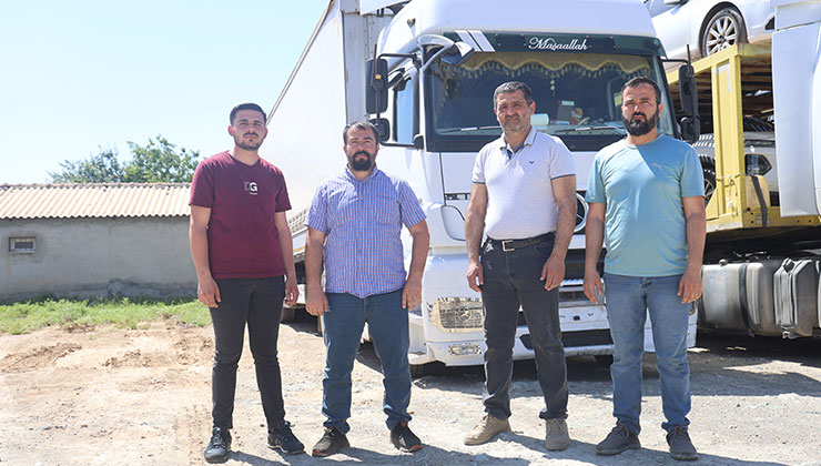 Ekmek parası için çıktıkları 14 günlük yolda tırlarını Çin mafyasına kaptırdılar